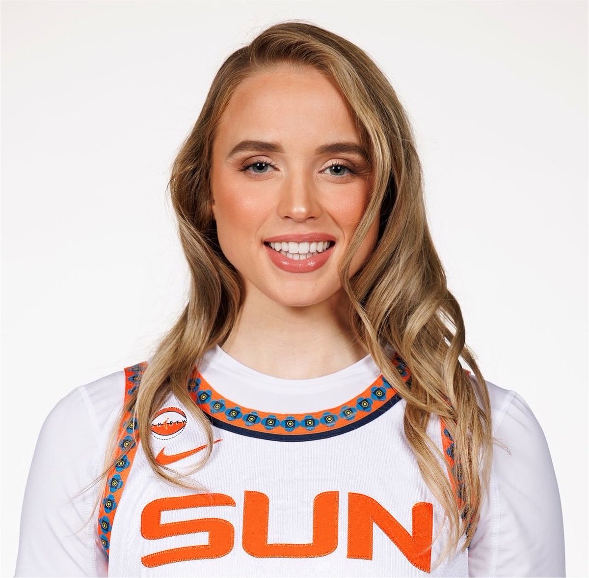 trendyhoopstars's tweet photo. Hailey Van Lith vs Toronto:

12 PTS
9 RBS
8 AST
1 STL

✨ https://t.co/DnuD6dldfc