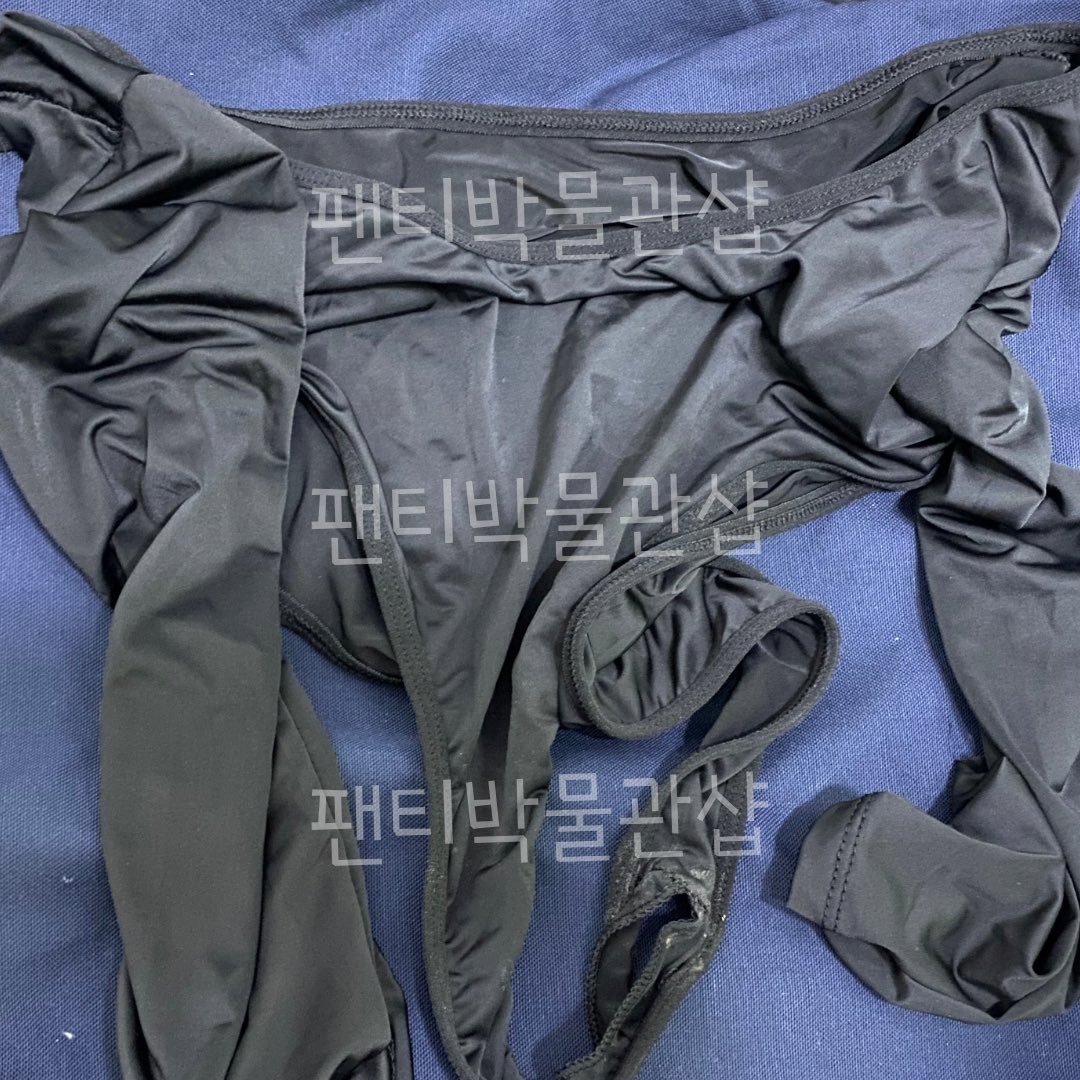 wardrobeurshop1's tweet photo. 이름: ?
나이: -
직업: -
관계: -
품목: 코스튬
사이즈: 
상태: 정비시 나온 코스튬입니다
거래방법: 택배
판매가: 세트당 2.5 일괄 8
인증 및 사진 제공여부: 첨부사진
#코스튬 #패티시 #페티쉬 https://t.co/hIJWyvrXPr