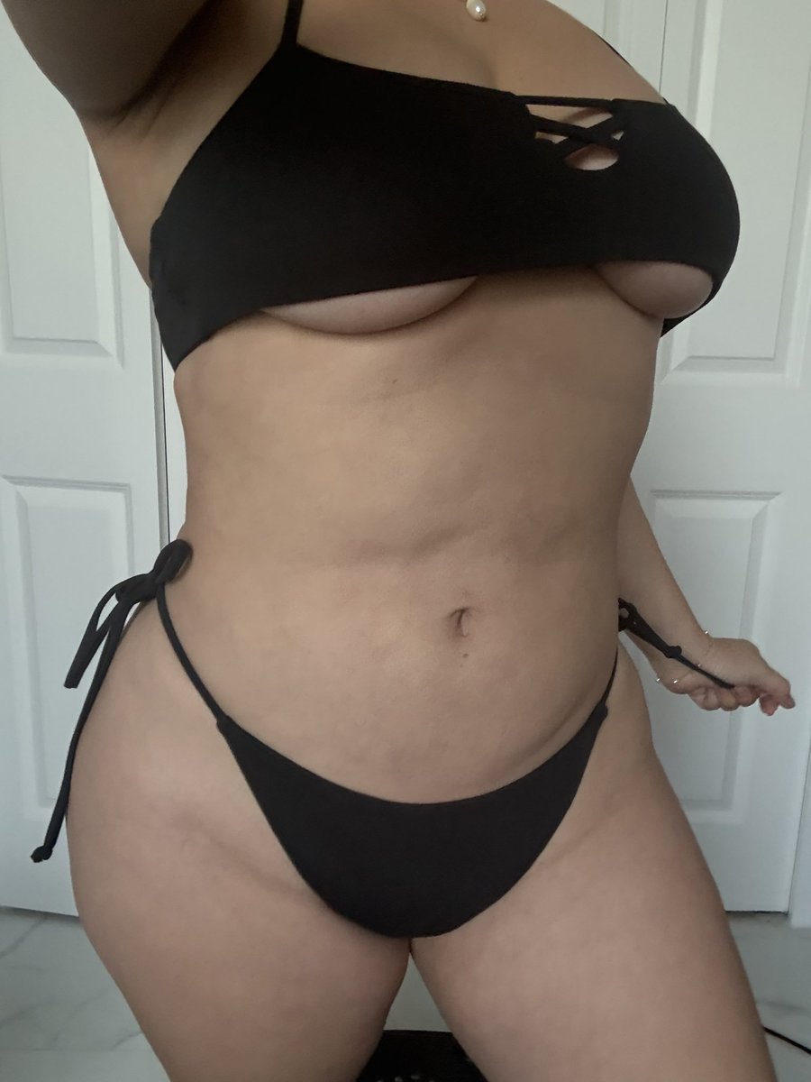 danaypie1's tweet photo. Do you love what you see 😘 https://t.co/57ZJNtrluh