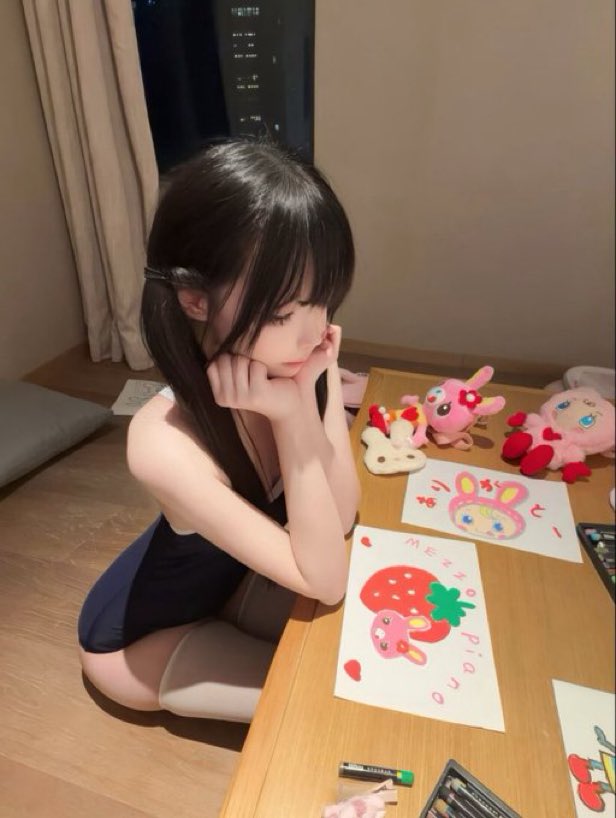 ashley04fz0's tweet photo. 早上好，有没有人想要锐评？

我是真的给bb看啊

很粉，不信你试试哦😯

13岁的福啊 反正我不要🚪的啊！！！

流言666直发🫶💃🏻 https://t.co/ecJ74Zdhlq