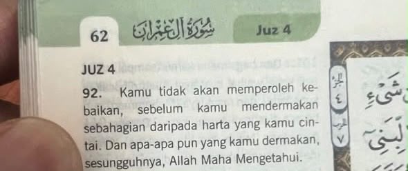 tattyhassan's tweet photo. Terjumpa orang share Surah Ali ‘Imran, 3:92

Bahasa mudahnya. Sedekahlah sebahagian daripada apa yang kita sayang, kerana di situlah terletaknya nilai pengorbanan, dan setiap yang kita infakkan sentiasa dalam pengetahuan Allah.

Harini jom sedekah kat adik2 ni 🤍 https://t.co/8iWi2muTI3