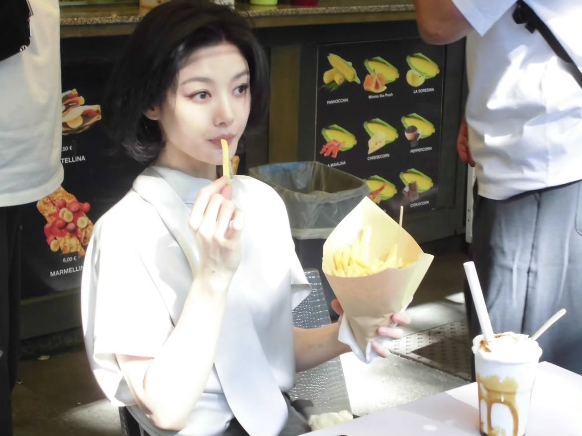 _4awol's tweet photo. 자연광+이탈리아 김유정 좋은 느낌,,앙 https://t.co/Glma3UvZA5