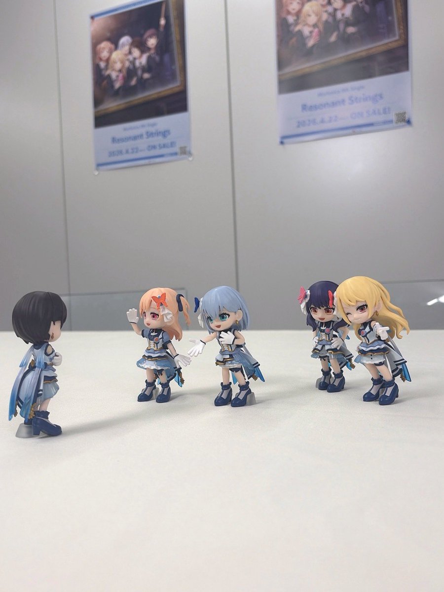 mika_d_dr's tweet photo. おはようございます✨
パルバース遊びに夢中の3モニカ🦋🦋🦋

#バンドリ
#Morfonica 
#パルバース https://t.co/xLpIYZpgxh