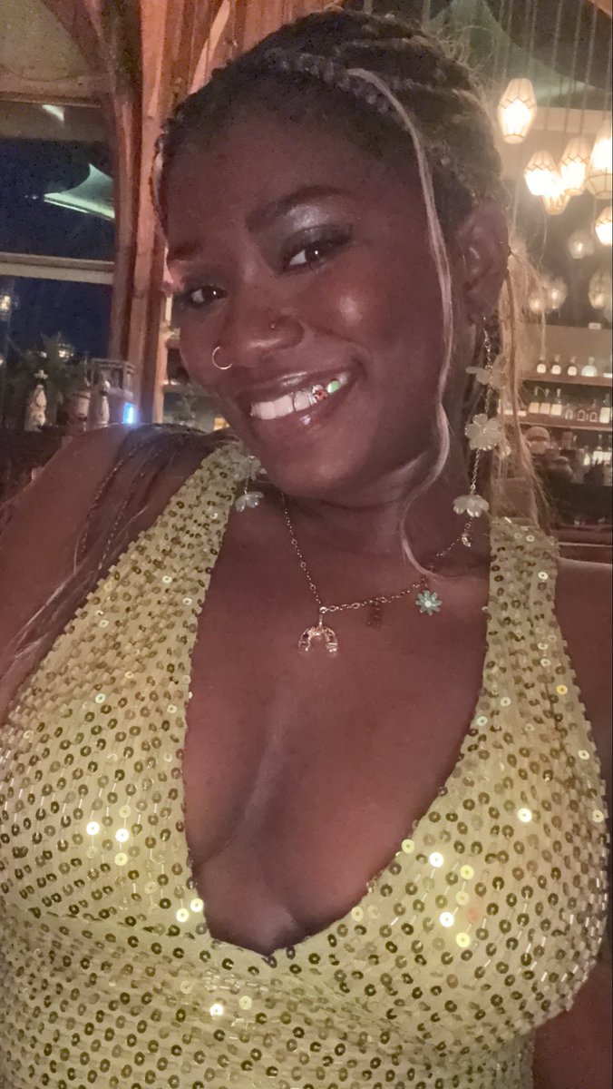 savagelexxx's tweet photo. on to the Lexxx chapter ✨🥂 https://t.co/agEF5FPvwi