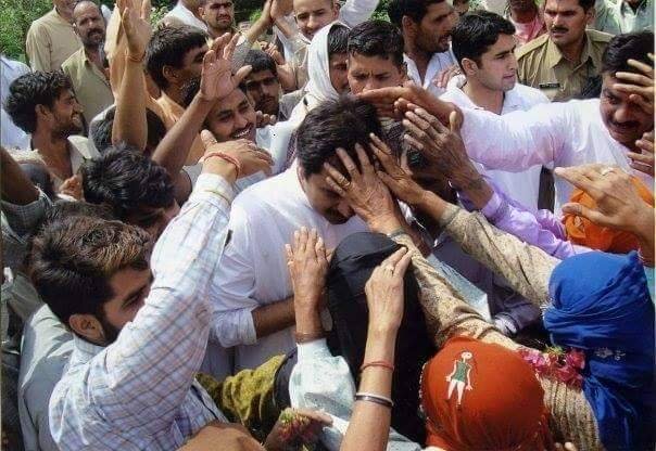 ravinderdadri's tweet photo. सबका मान, सबका सम्मान !
यही है कूलदीप बिश्नोई  की पहचान !!
@bishnoikuldeep https://t.co/F4qCuSXI2D