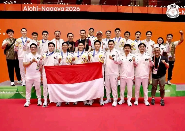 putradaerah08's tweet photo. Ada sejarah yang tidak lahir dalam sehari. 28 tahun penantian, kerja keras, dan perjuangan akhirnya menemukan puncaknya. Congratulations untuk tim beregu putra Indonesia. 🇮🇩🥇

Bangga dengan perjuangan kalian! 🇮🇩🔥
#AsianGames2026 #Nagoya #MerahPutih #AllForOneOneForAll https://t.co/NIG0EDR94O