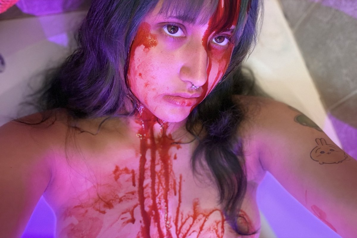 sweetykagikat's tweet photo. i’m all bloody https://t.co/xAFpo3fgTR