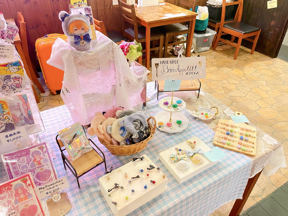 BonAppetit_HM9's tweet photo. 始まりました🌟
参加作家合同のガチャもあります🤟
9/27のガタケにも持ち込みます！

#軌跡と夢物語展RETURNS
#ガタケット185 https://t.co/Ix93WhREJD