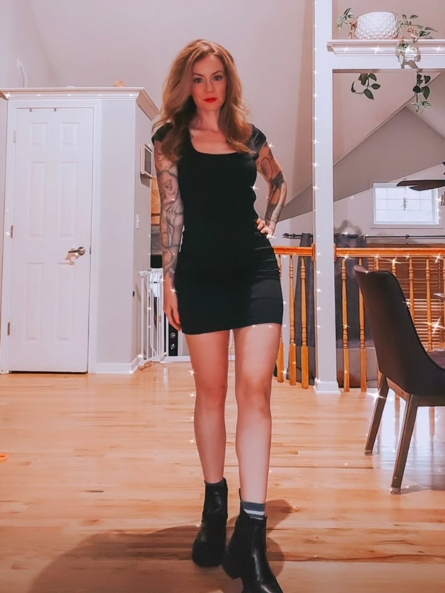 avajohnsonc56b6's tweet photo. I wore combat boots to the gynecologist. If you grew up in the ’90s heroin-chic era, you know why that matters. We wore the lightest clothes, booked morning appointments, and joked about the scale. It’s intimidating and can ruin your confidence. https://t.co/a686E1LE6i