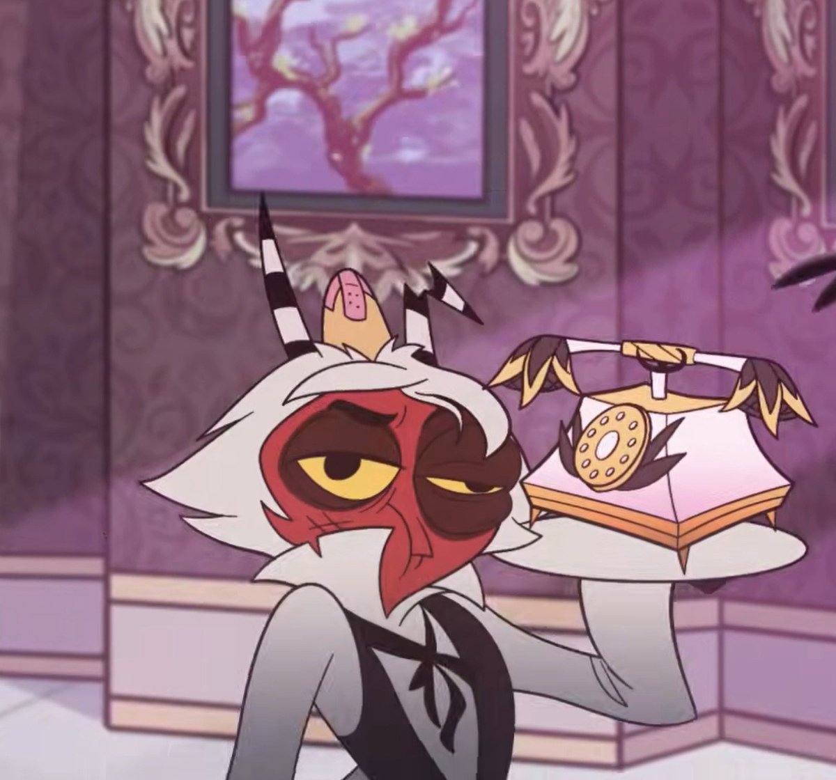 TohryuS's tweet photo. El Imp de Stolas que lo ha vivido todo 🥲

-Recibio una paliza de Stella
-Escucho la confesión de Stella para matar a Stolas 
-Escucho todo el drama de Stolas mientras cantaba 
-Y ahora tiene que aguantar a 2 narcisistas que no paran de reír https://t.co/bFUrwqlNQu
