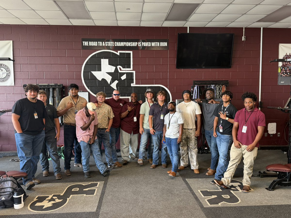 jomaul66's tweet photo. My dawgs!!! Western Day at #TheRanch #WWATR #OHOH #EATT
BRICK-BY-BRICK https://t.co/vACocbJ3zo
