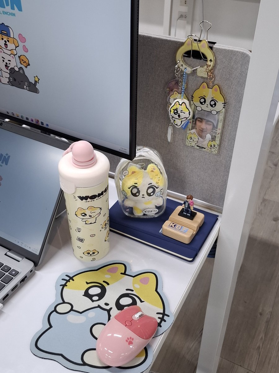 xluvyjwon's tweet photo. I'm scared, it's my first time bringing my kid at work.

Behave there baby wonchu 💓 https://t.co/TzRplIKEag