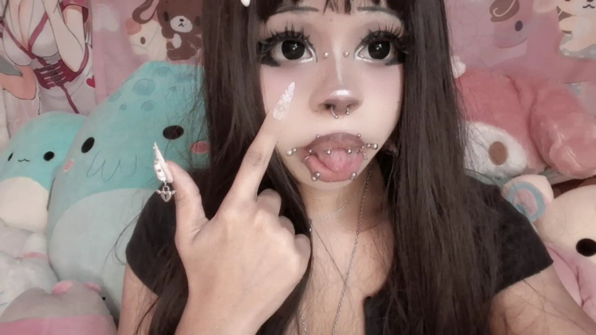 poptartanchan's tweet photo. blehh 🎀🐹🍭🧁

#egirl #cutecore #kawaii #misery #alternative #cute #fyp https://t.co/qi4xP3igeg