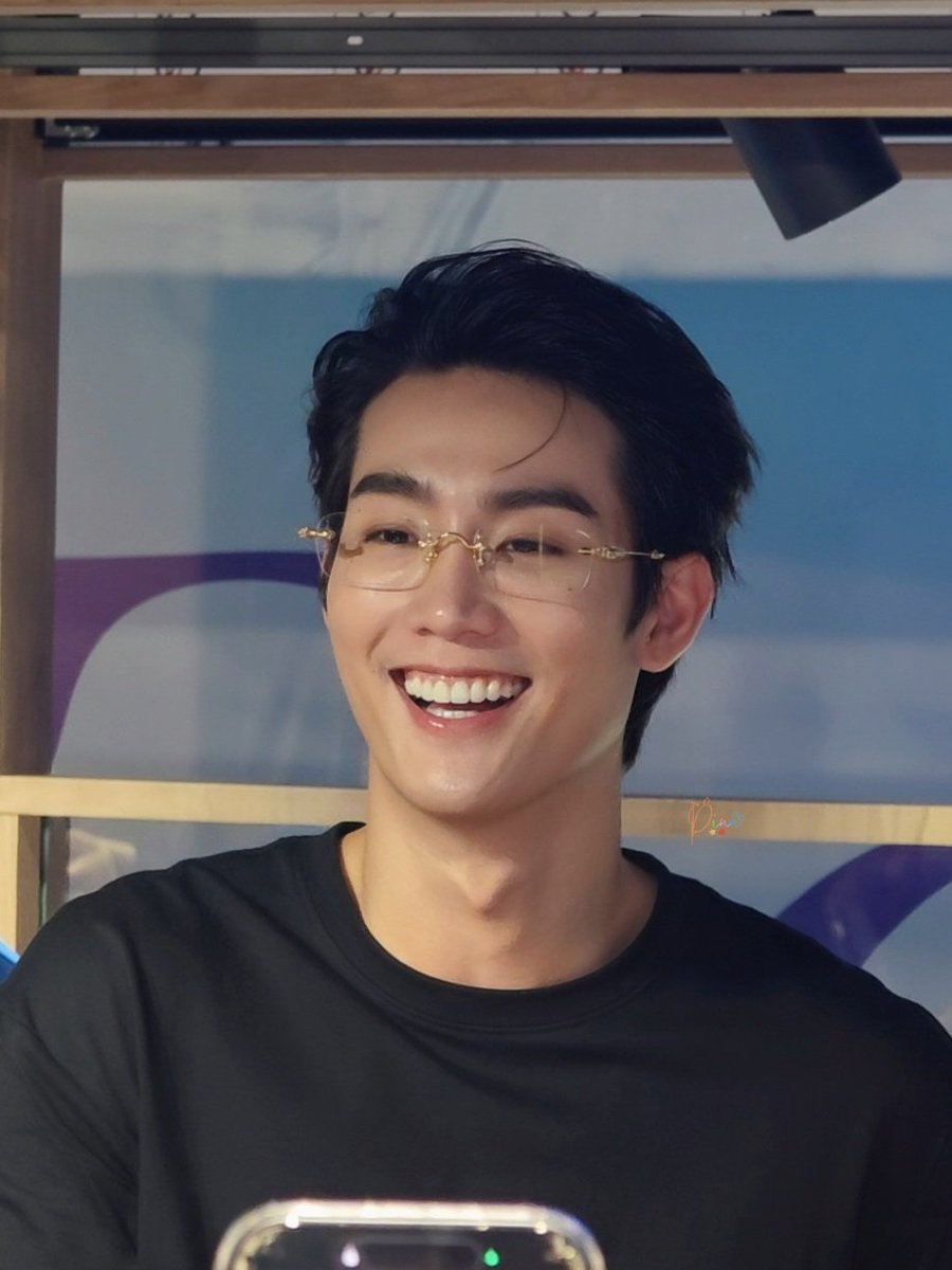 the_pipinpin's tweet photo. มอนิ่งเช้าวันฝนตกหนัก แต่ก็ยังมีมัทฉะลาเต้ยิ้มหวานที่สดใส🥰
𖤐 @fforcejs #fforce_ 𖤐 https://t.co/WIHA5sWPsh