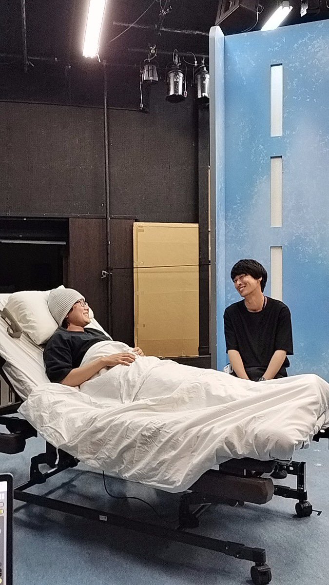 toshigatayama's tweet photo. 2日目！
「#泣くな研修医」東京凱旋公演
早くも千秋楽です！😊

まだまだお席ございますっ
当日券もございますっ

ふらりとお立ち寄りくださいませー！
開場 13:30
開演 14:00
練馬文化センター小ホールにてお待ちしてます♪

🎫https://t.co/b0rijdMqED

#劇団銅鑼 https://t.co/AbL5TAqUX0