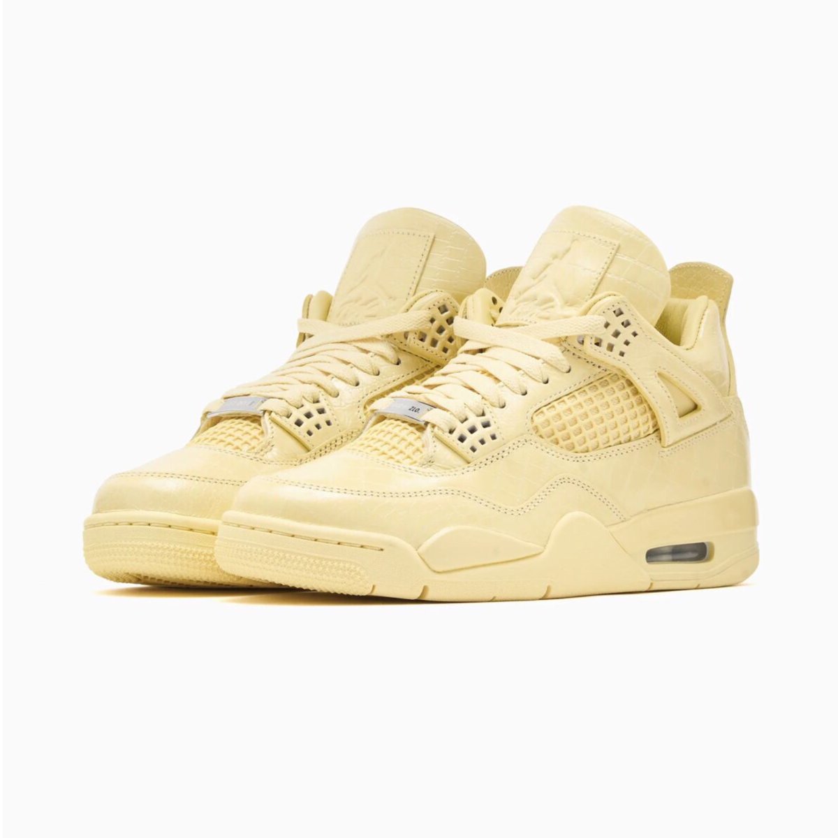 JumpmanDaily's tweet photo. J Balvin x Air Jordan 4 “Amazonas” will be available on September 28th, 2026 retailing for $230 #JordanBrand #JBalvin #AirJordan4 https://t.co/yy37g1ku1Y