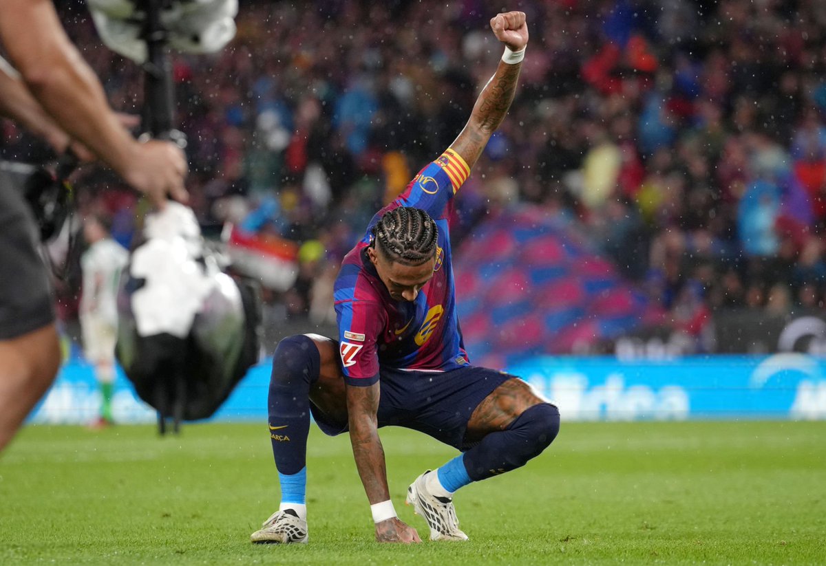 FabrizioRomano's tweet photo. 🔵🔴🇧🇷 Raphinha: “My transition to striker was a gradual process over the last two years”.

“I like it because it's working wonderfully”. https://t.co/n29DuDIny0