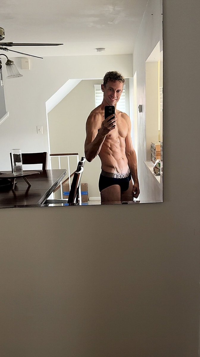 Eric_LeanMuscle's tweet photo. Do the Calvins fit okay? https://t.co/Z1ygpNT3ul