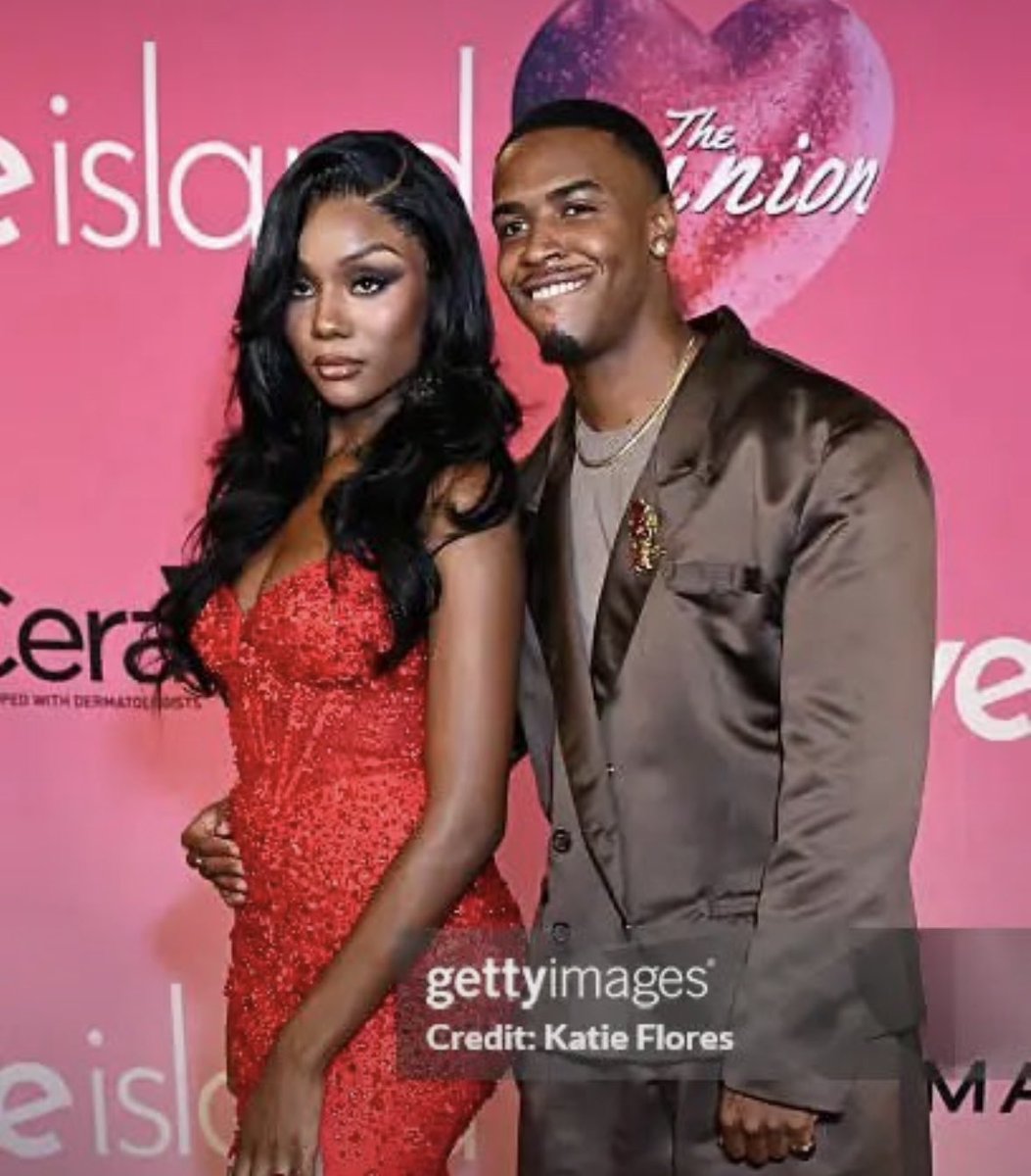 trinitytanmq's tweet photo. @Ghost22452443 @lovelypetal34 @lifewithslim @ItszTITI She can’t out mug Aniya fr, titi first is just weird lmao https://t.co/lnhNIBcq3N