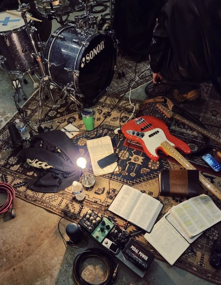 clovemin_'s tweet photo. Delicate | #HeeJake AU.

♧ Side SunKi, SungWon, JayWon.
♧ Band fic.
♧ Hurt/Comfort.
♧ Slow Burn.
♧ English.
https://t.co/X3k5LWSx1D https://t.co/ximXqUEiZl