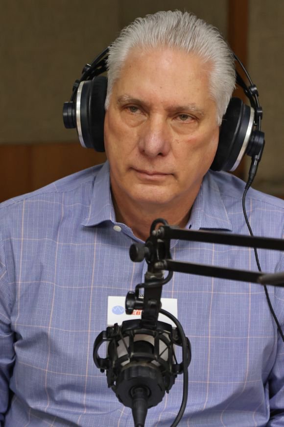 SuselyMorfaG's tweet photo. El Primer Secretario y Presidente de la República, Miguel Díaz-Canel Bermúdez, denunció los efectos del recrudecimiento del bloqueo de EE.UU. y el cerco energético sobre la economía cubana durante el programa radial "Criterio Compartido".

#CubaNoEsUnaAmenaza, el bloqueo sí https://t.co/OOSExWaPfz