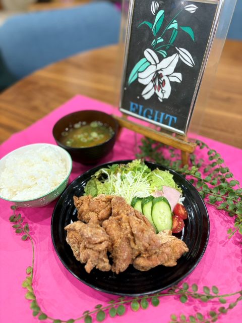 MahjangEight's tweet photo. おはようございます♪

今日のランチは
【から揚げ】ですぅ♪

フリーの方は無料‼

皆様のご来店
おまちしておりまーーす(^^)/♡

#天満　#JR天満駅　#麻雀 #ランチ　#大阪　#三人打ち　#フリー　#貸卓　#セット https://t.co/cbhahYm0U2