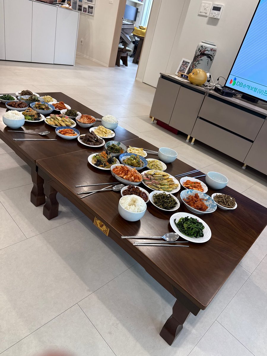 jjuno96's tweet photo. 즐추보내세용

추석 한가득.. https://t.co/pMxWa4fQiJ