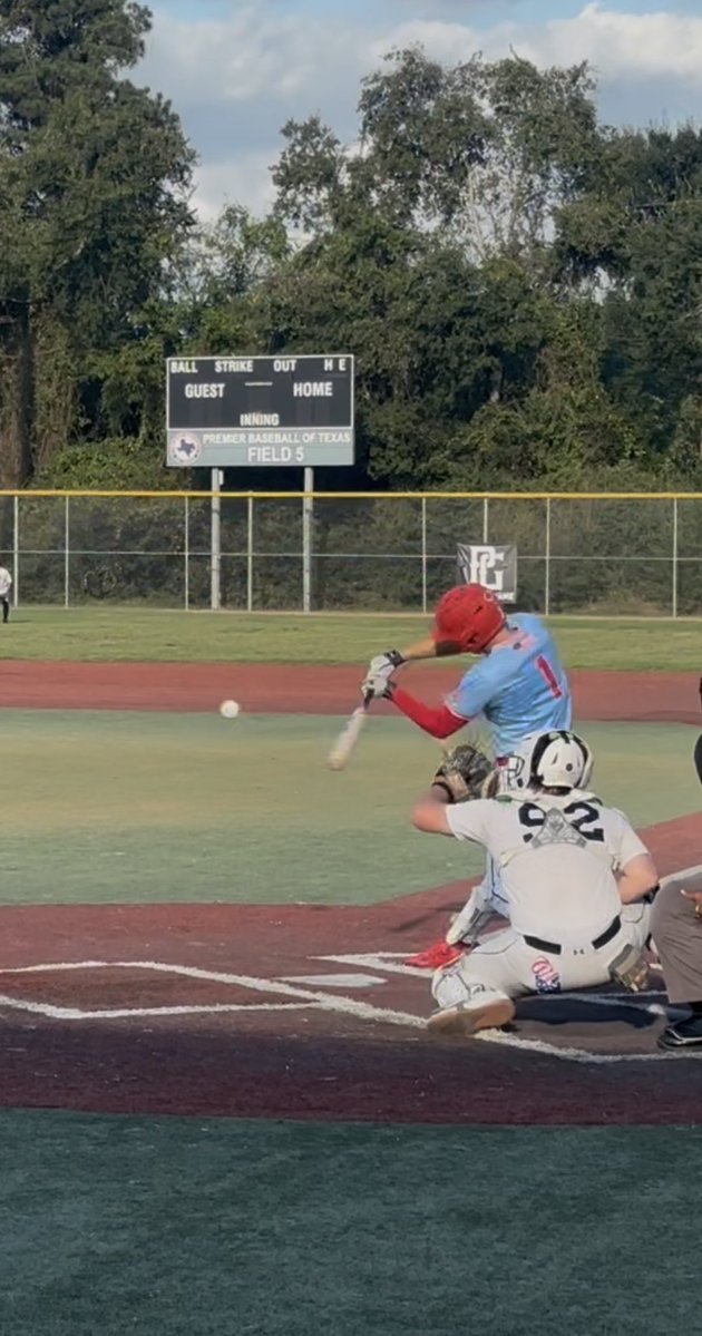 Maddoxbryant29's tweet photo. Tee work with a purpose. Working high tee off the plate a few days before the tournament = backside 💣 on a line.  

@Oros45 @KWoodBaseball @Performance_X2 @NicoMoran @Jney333 @MattyHams @DuncanH_20 @PrimePJosh @PRIME_HTX @coachporterhtx @hass_hitting @YouthSpecs @CommitU_Sports @RecruitMatador