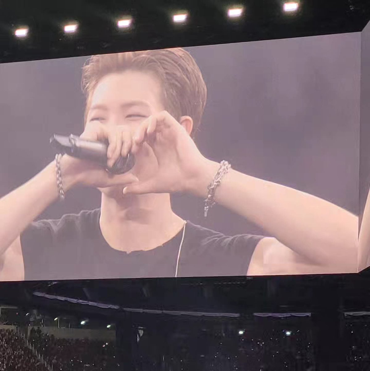 xjorgelina's tweet photo. i thank BTS for bringing me my motivation to create again 💜 and also being back home with the most wonderful people in the world 🥹  @jessicacouoh 💗 https://t.co/99Yp0fUPBy