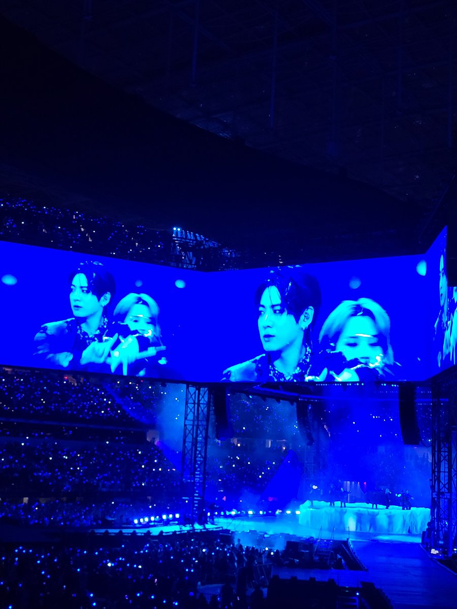 xjorgelina's tweet photo. i thank BTS for bringing me my motivation to create again 💜 and also being back home with the most wonderful people in the world 🥹  @jessicacouoh 💗 https://t.co/99Yp0fUPBy