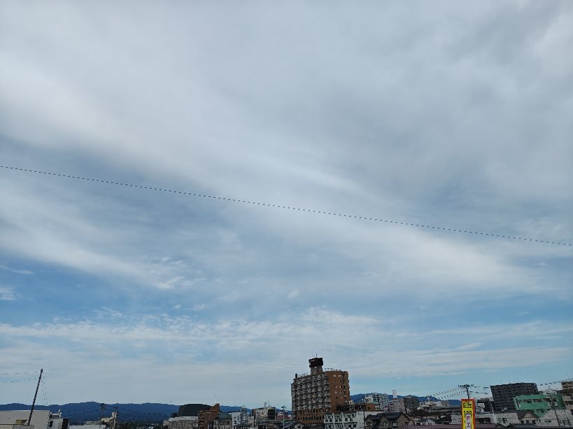 kanbee_one's tweet photo. 2時間前ポスト忘れてたよ>⁠.⁠<
おはようございます
晴れ⛅気温23℃のいわき
金曜です！もうひと踏んばり
今日も1日がんばっぺね
#全開朝撮
#イマソラ
#空ネット https://t.co/avQAa3Aa3u