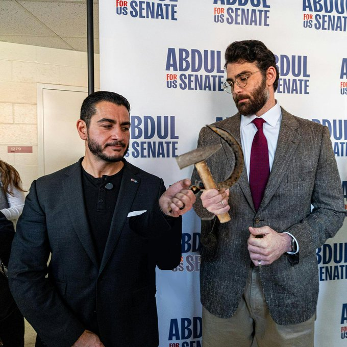 Thetalkinghead1's tweet photo. @AbdulElSayed https://t.co/too9F7gLkW