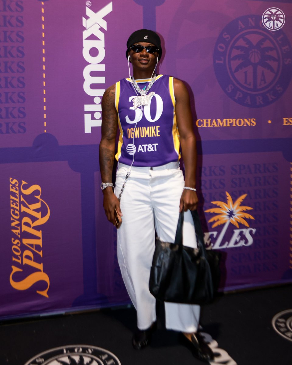 LASparks's tweet photo. Repping 30 but make it purple. https://t.co/4i7eeT6nJv