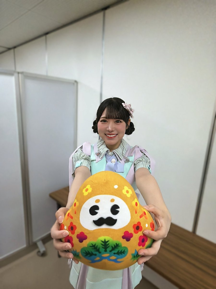 onishi_aoi's tweet photo. おはようʕ´-ﻌก̀ʔᐝおそようですが
あの、写真が、足りなくてですね、フォルダからやっと見つけたこちらは、ひゃくまんさんを差し出す写真です(*っ´∀`)っ
では今日ものんびり〜と生きていこうね🐻‍❄️🌟
 #ニアジョイ https://t.co/oPeKUhjmR4