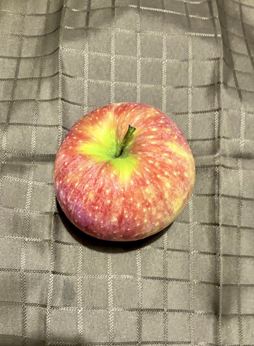 chojudo's tweet photo. りんご🍎を食べる時、
　　　　⬇️
⚡️あごがカクカク鳴る
🫦口が大きく開かない
⚠️口がスムーズに動かない
　　　　⬇️
あごの不調でお困りでしたら
当店 #顎関節矯正 メニュー　にてご相談下さい😉
　　　　⬇️
 【 顎関節矯正 40分】

ご来店、お待ちしています🤗
　　　　⬇️
https://t.co/SBwtLuqREp https://t.co/PC7Dvbz2qu