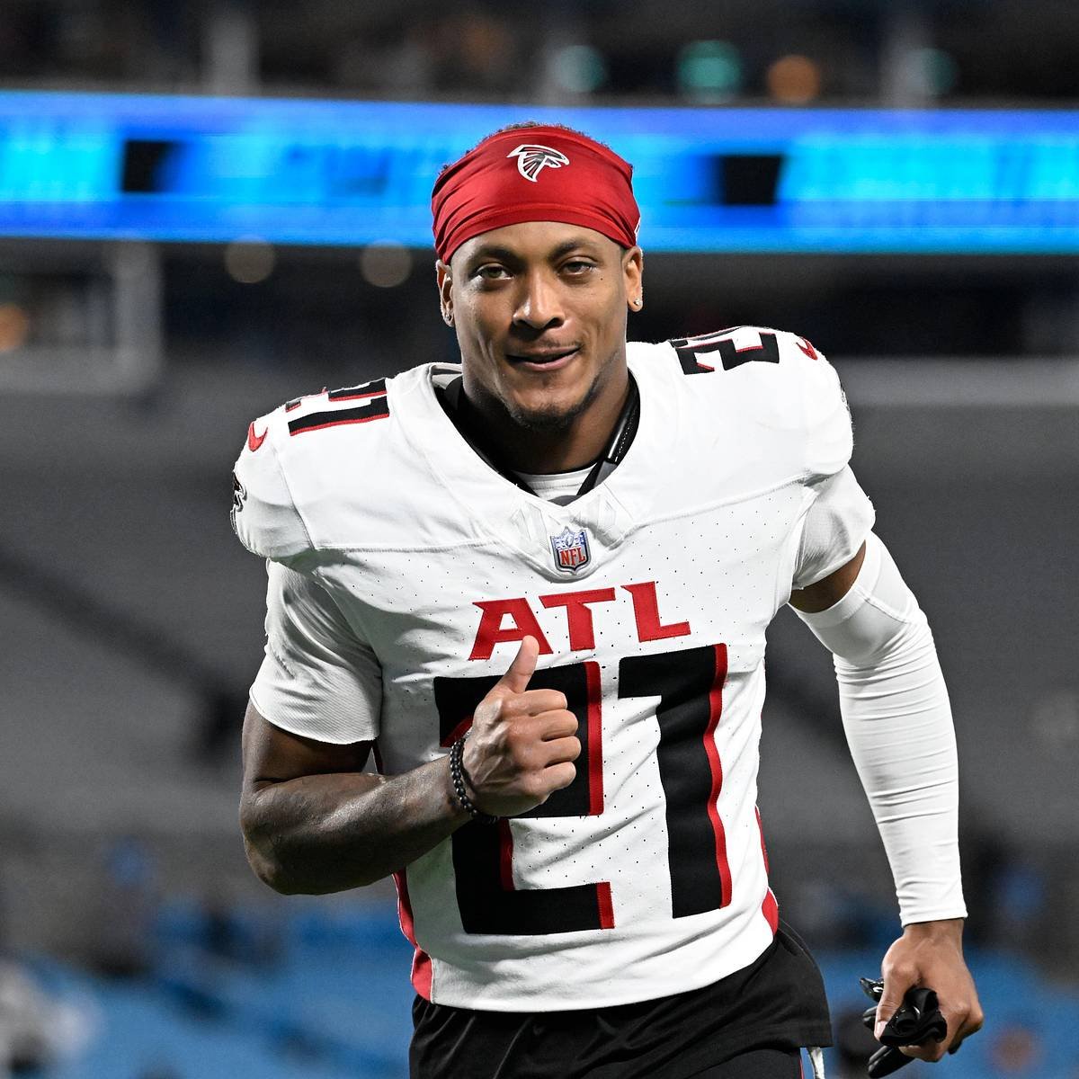 RayViewATL's tweet photo. There's no way you can wear the #21 and get cooked like this...🤦🏾‍♂️😭 
#RiseUp #DirtyBirds https://t.co/yLhO1sVmrk