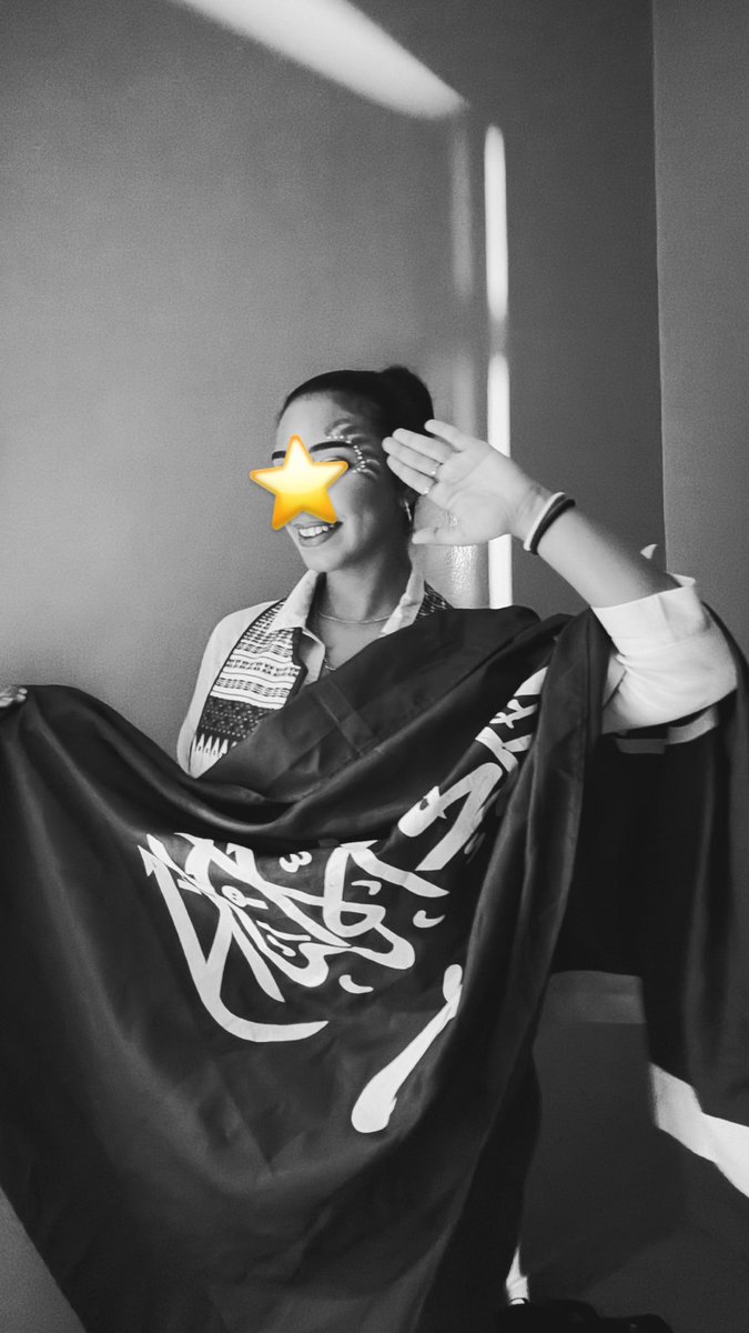 Queen0xoxo's tweet photo. #SWAG https://t.co/RQfkxSoHa9