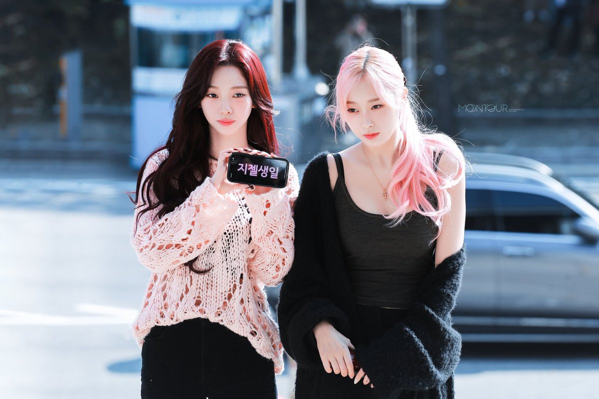 ssky20001030's tweet photo. 241030
#aespa #GISELLE #ジゼル #지젤 #에스파 #카리나 #audiz https://t.co/XpvMgXNKPM