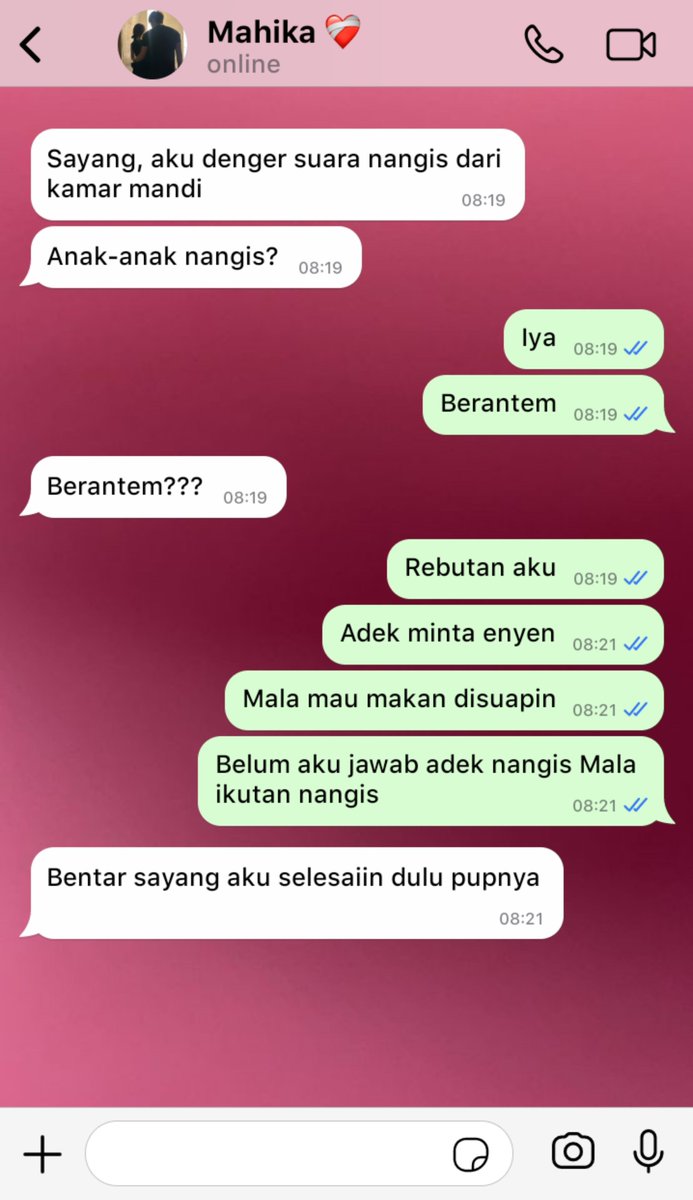 thissperanza's tweet photo. #mahicala ketika anak-anak saking berebut perhatian https://t.co/2e4BAOTCIm