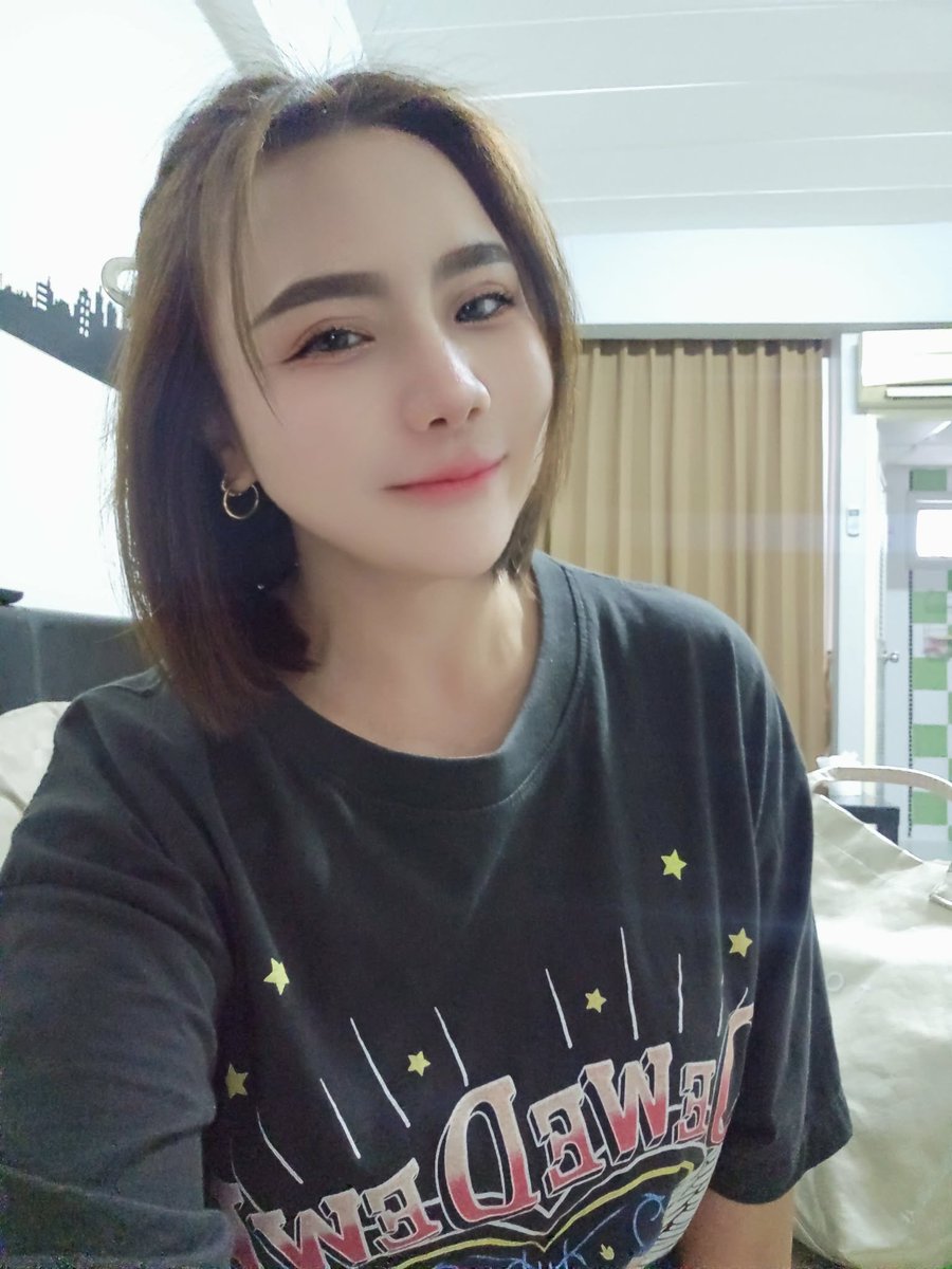 Chopwaidang05's tweet photo. เหนื่อยแค่ไหนก็ต้องสู้ 💪
ไม่ไหว ก็ต้องไหว ✌
มันถอยไม่ได้🚶🏼‍♀🚶🏻
ชีวิตต้องใช้เงิน💰💵 💶

ฝนตกก็ต้องทำงานคุณๆ สู้ๆๆ 🌧🌨🌬 https://t.co/pcA4Z24wC8