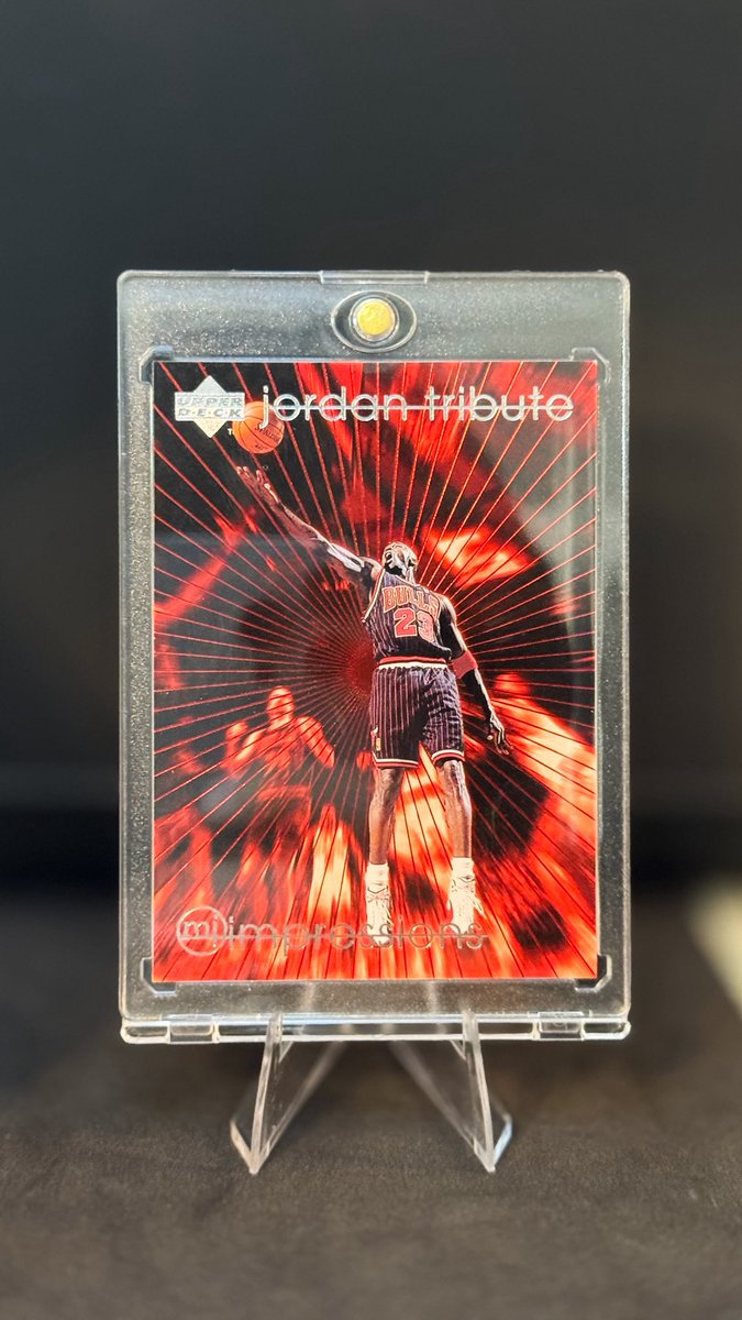 SlaySportsStore's tweet photo. Yesterday we broke our daily sales record and today I haven’t sold a single card. 😅😂 I’m itching to make a deal. 👀 Anyone hunting for something specific? Ryan Mallett, Brian Hartline 1/1, Njoku auto, or a Hall of Famer like Michael Jordan? Shoot me a message. Let’s do a deal! https://t.co/GP33w00KuQ