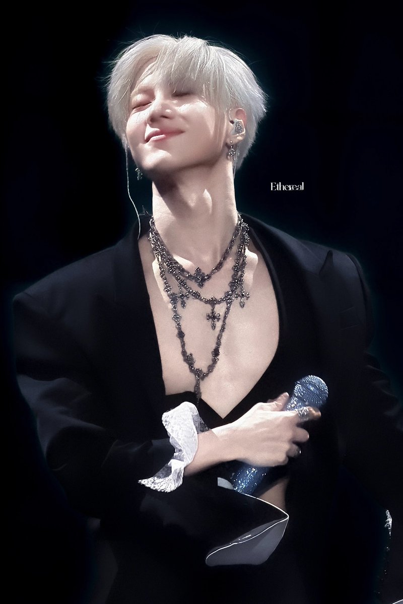 Ethereal_718's tweet photo. 260918-20 TAEMIN WORLD TOUR <LiMiNaL> in SEOUL

   🥺🤍

#태민 #TAEMIN #テミン #泰民
#TAEMIN_LiMiNaL https://t.co/hcp1e1uUVg