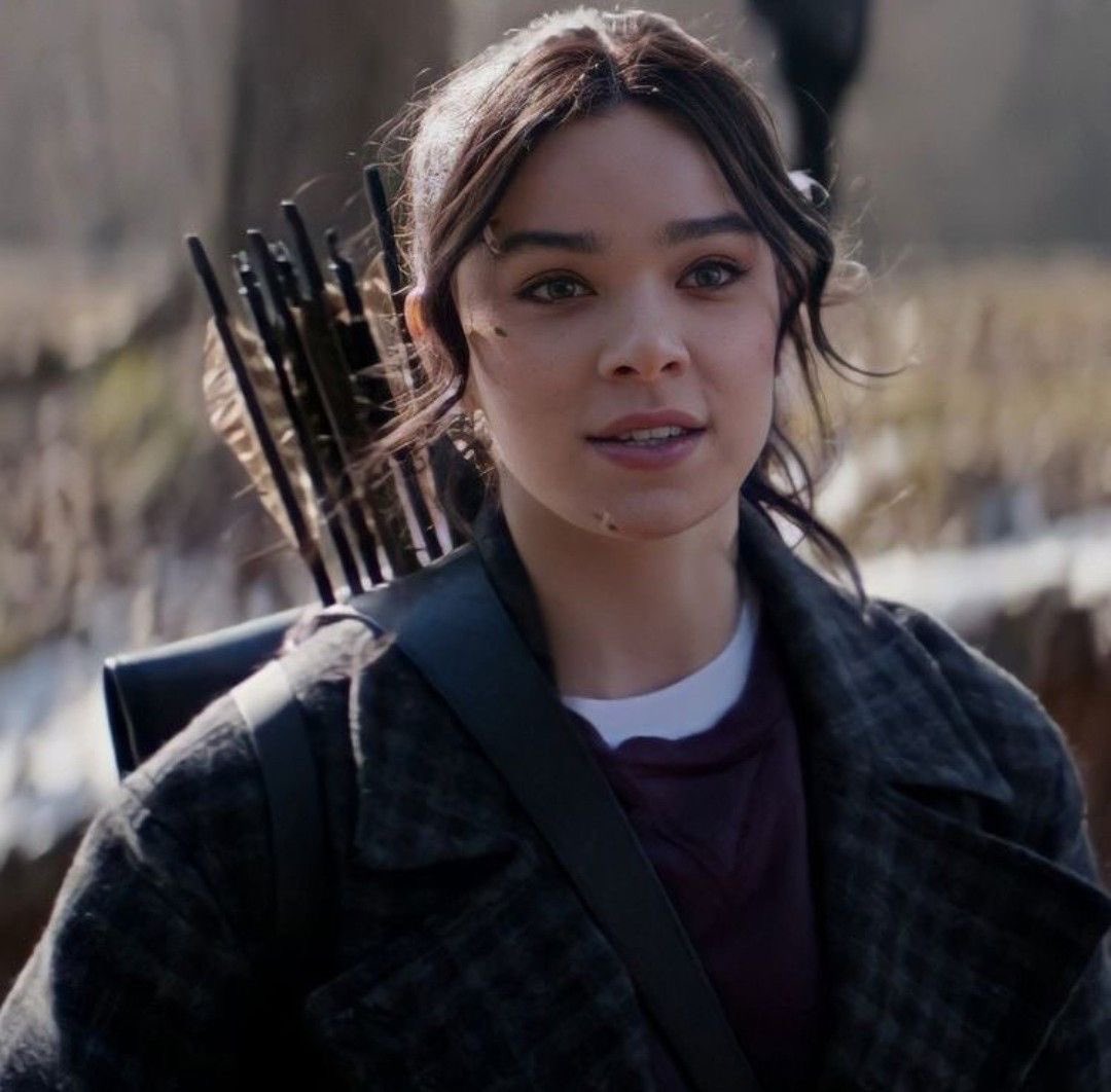MultiMuseLeague's tweet photo. Hawkeye/Kate Bishop is shipped with Agent Venom/Flash Thompson. It’s because she’s open to being with them https://t.co/82lqgj92eu