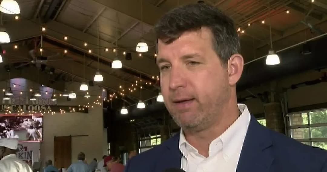 garyharris_wvua's tweet photo. It's time to "Name That Alabama Quarterback"

This QB played at the Capstone from 1998 to 2002 and famously shared the backfield in a quarterback competition with Andrew Zow. 

Born and raised in Pelham, he was the No. 1 QB in the state of Alabama in the 1998 recruiting class. He was a dual-threat signal-caller renowned for his tough running style, leadership, and decision-making on the field. 

Can you name him?