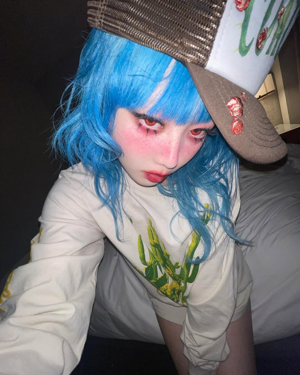 erza5caret's tweet photo. 이때 소하라 히나타 셀카 💤
최애고 레전드고 꼭 봐야 하는 사진임 https://t.co/fUdllMmD6A