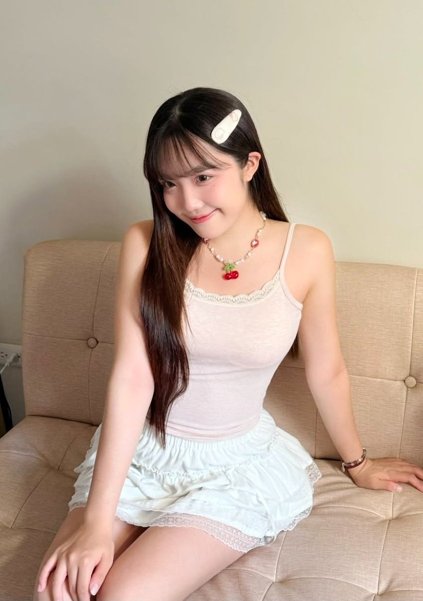 __7nun__'s tweet photo. #張羽靚 https://t.co/7OdgEqwHnf