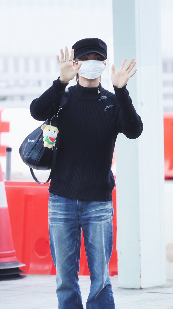 bom__0531's tweet photo. 260925 ICN

영추니기츄니 출국완😘🍉

#영재 #YOUNGJAE #ヨンジェ #TWS #투어스 https://t.co/dCVvos4Xf6