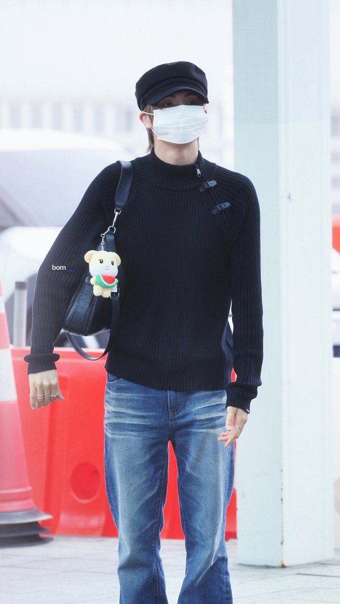 bom__0531's tweet photo. 260925 ICN

영추니기츄니 출국완😘🍉

#영재 #YOUNGJAE #ヨンジェ #TWS #투어스 https://t.co/dCVvos4Xf6