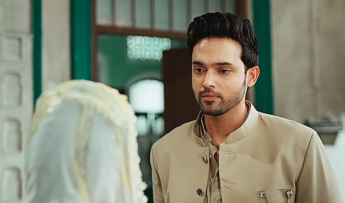 carcastee's tweet photo. M : apko apni shakal humein dikhane itna na gawara hai ki aap ne chehre par besan ka naqab pehnliya?

S : apse bachne ka intezam hai ab aap jasakte hai.

M : apse milne bhi kon aya? hum toh asad ke liye aye hai, nashta lekar.

PURE RAGEBAIT! 😂🔥
[ #seherhonekohai ] https://t.co/FhugxZjgL6