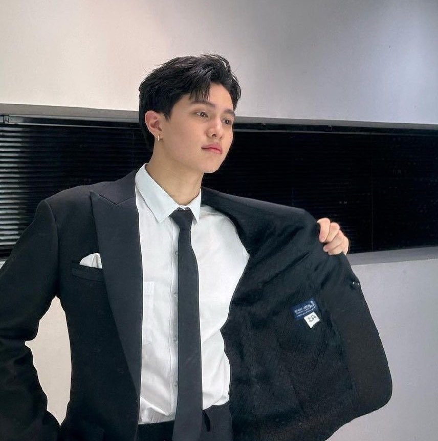 fourdoubleu's tweet photo. จะไม่เป็นอันทำงานอ่ะดิ🥲 https://t.co/qiKvpO2kZT